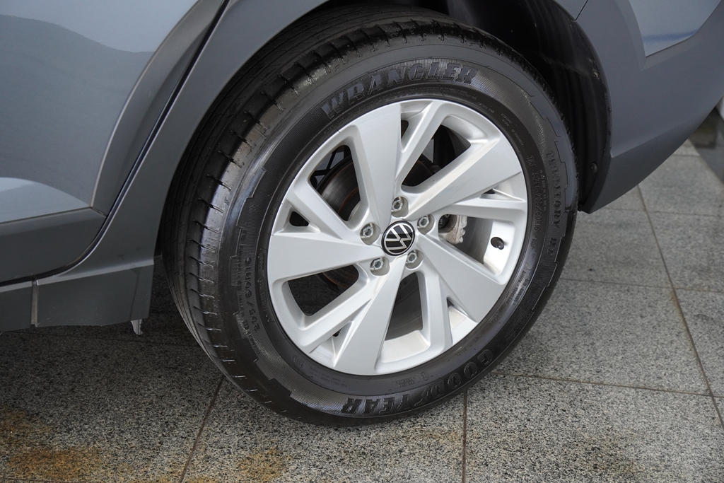 NIVUS 1.0 200 TSI TOTAL FLEX COMFORTLINE AUTOMÁTICO4