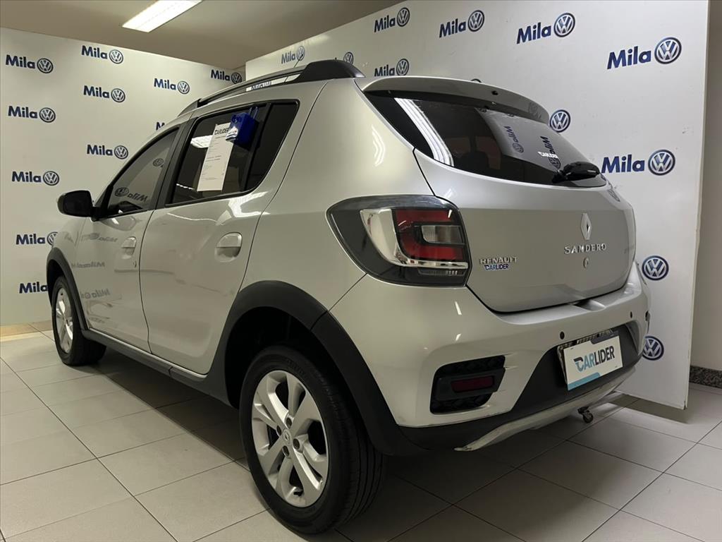 SANDERO 1.6 STEPWAY 8V FLEX 4P AUTOMATIZADO2