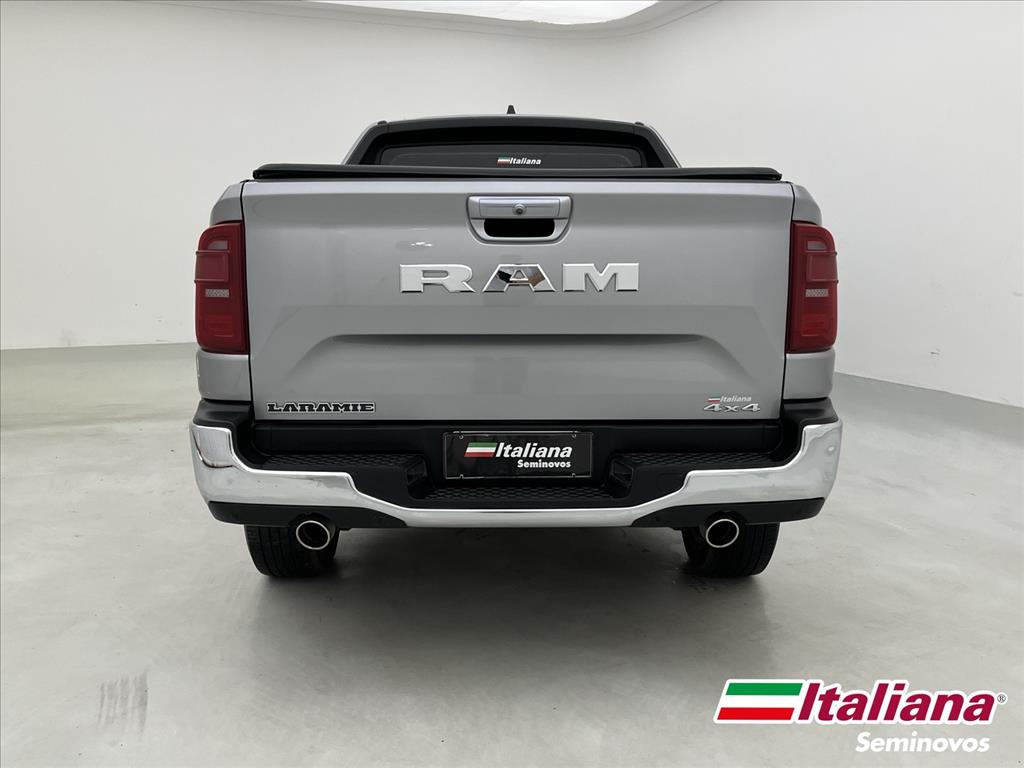 RAMPAGE 2.0 HURRICANE 4 TURBO GASOLINA LARAMIE 4X4 AUTOMÁTICO3