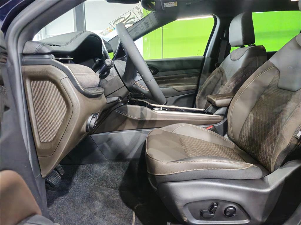 COMMANDER 2.2 TURBO DIESEL OVERLAND AT92