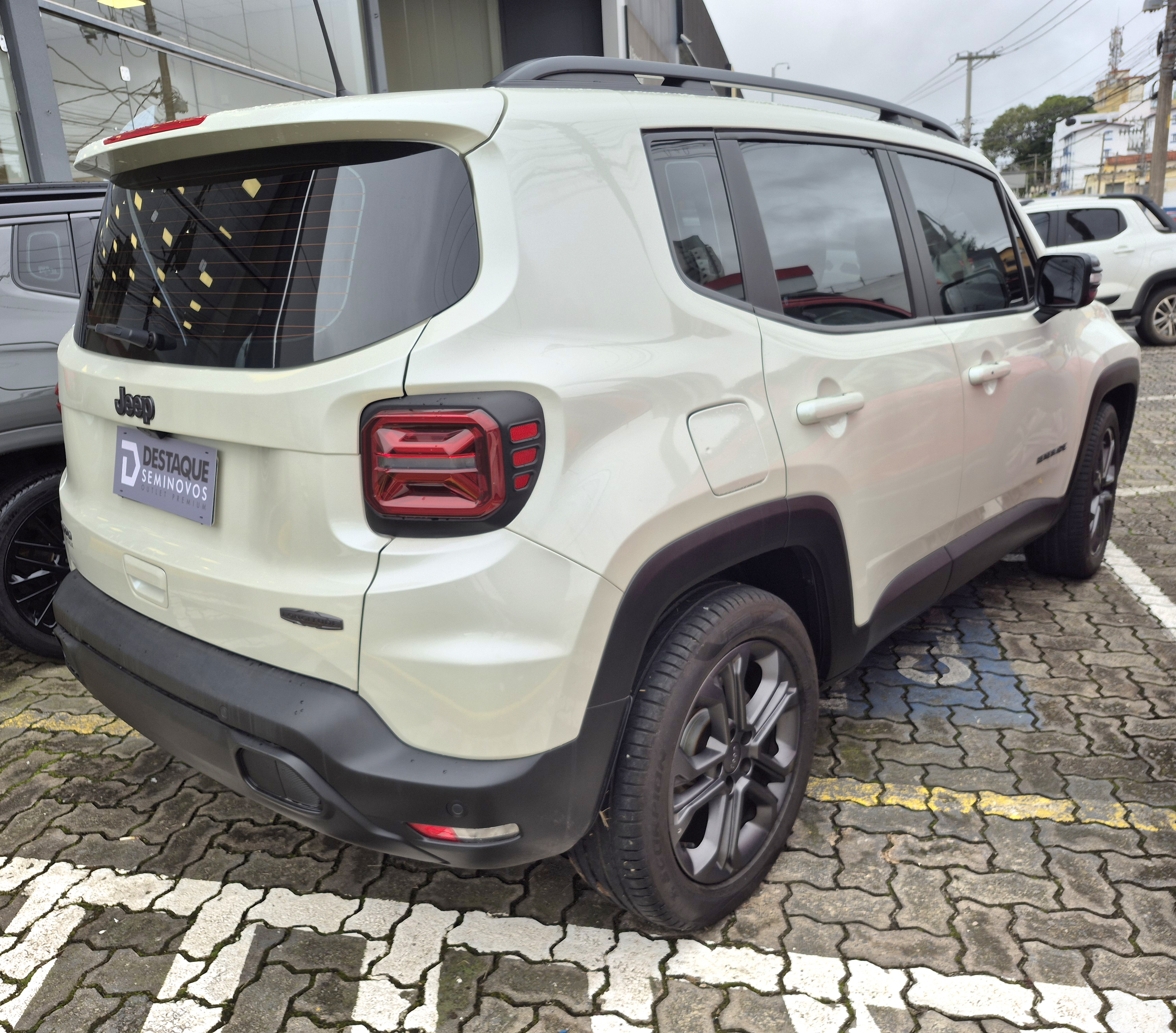 Foto ilustrativa do carro