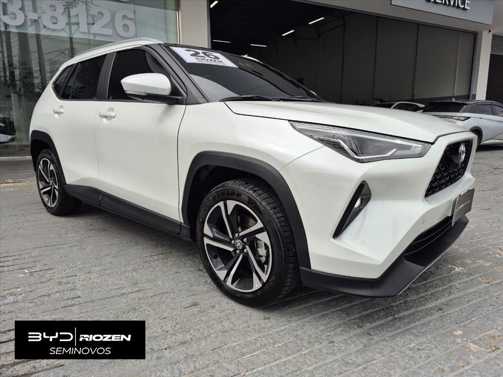 Toyota YARIS CROSS 2026