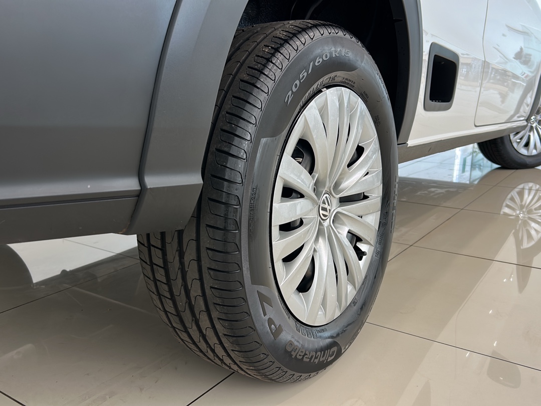Volkswagen-SAVEIRO-1.6 MSI ROBUST CS 8V FLEX 2P MANUAL