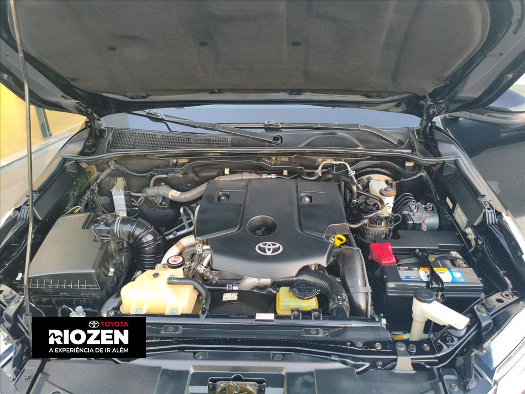 HILUX SW4 2.8 SRX 4X4 7 LUGARES 16V TURBO INTERCOOLER DIESEL 4P AUTOMÁTICO9