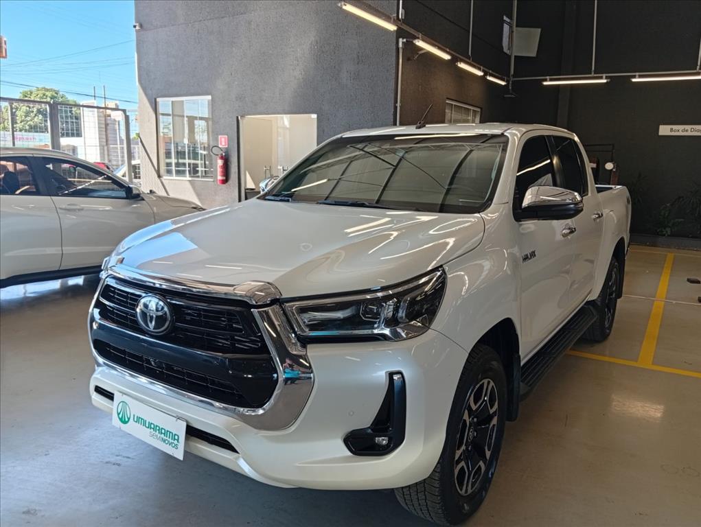HILUX 2.8 D-4D TURBO DIESEL CD SRX 4X4 AUTOMÁTICO2