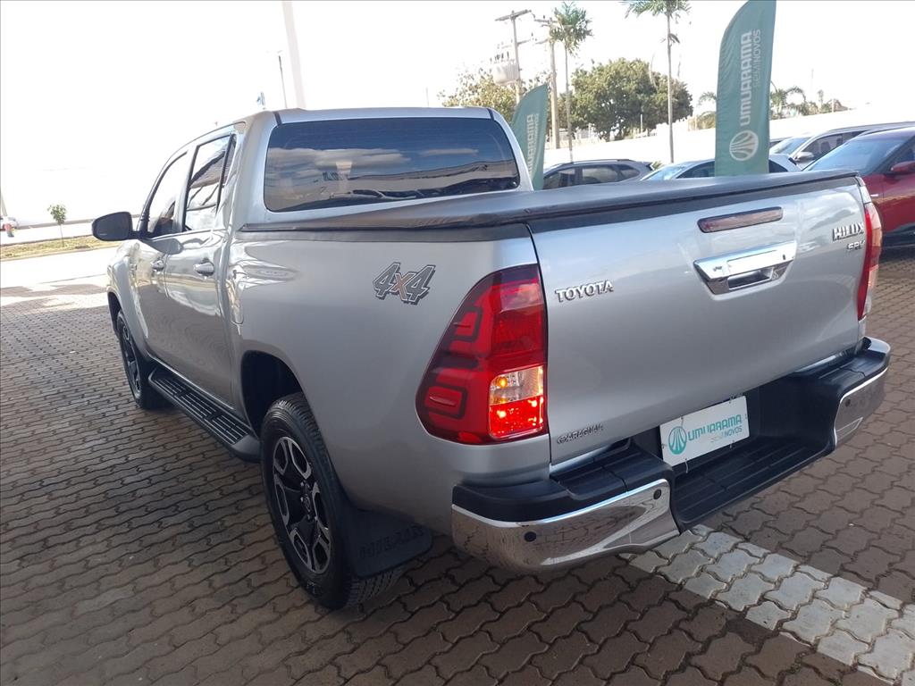 HILUX 2.8 D-4D TURBO DIESEL CD SRV 4X4 AUTOMÁTICO5