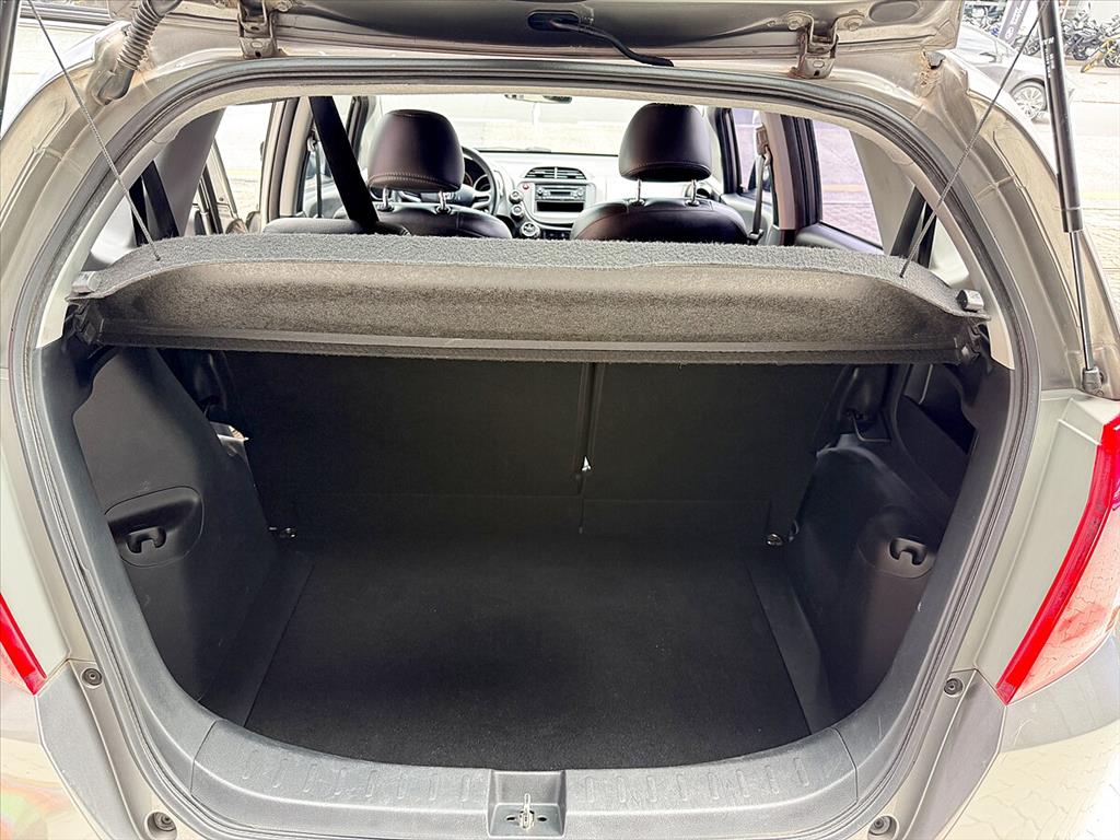 Honda Fit - 1.4 LXL 16V FLEX 4P MANUAL