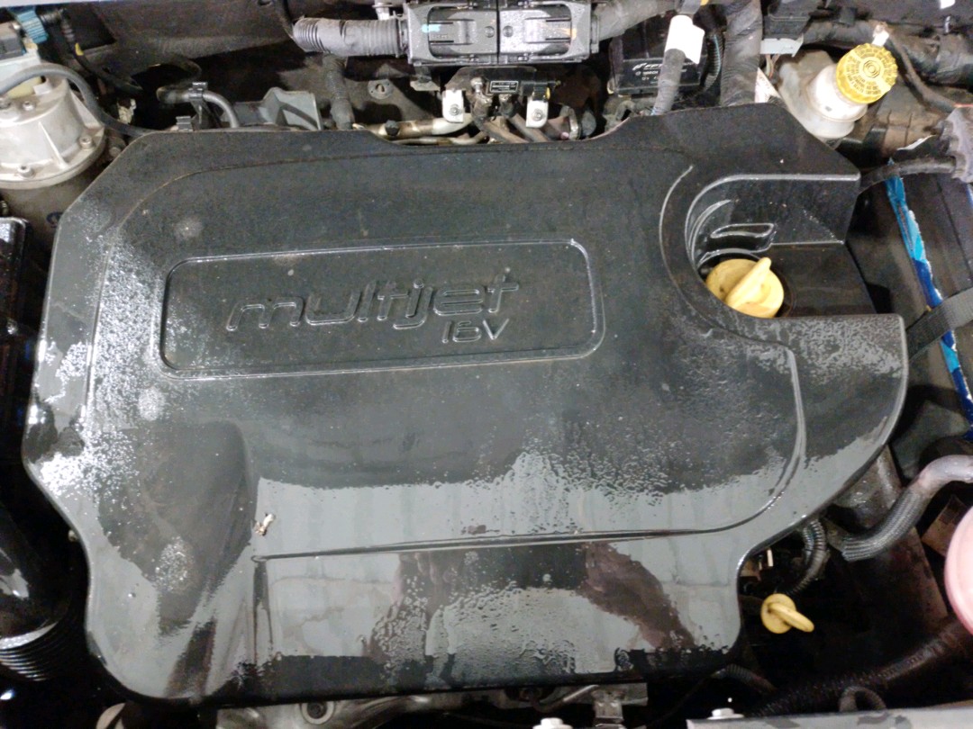 Fiat-TORO-2.0 16V TURBO DIESEL FREEDOM 4WD AT9