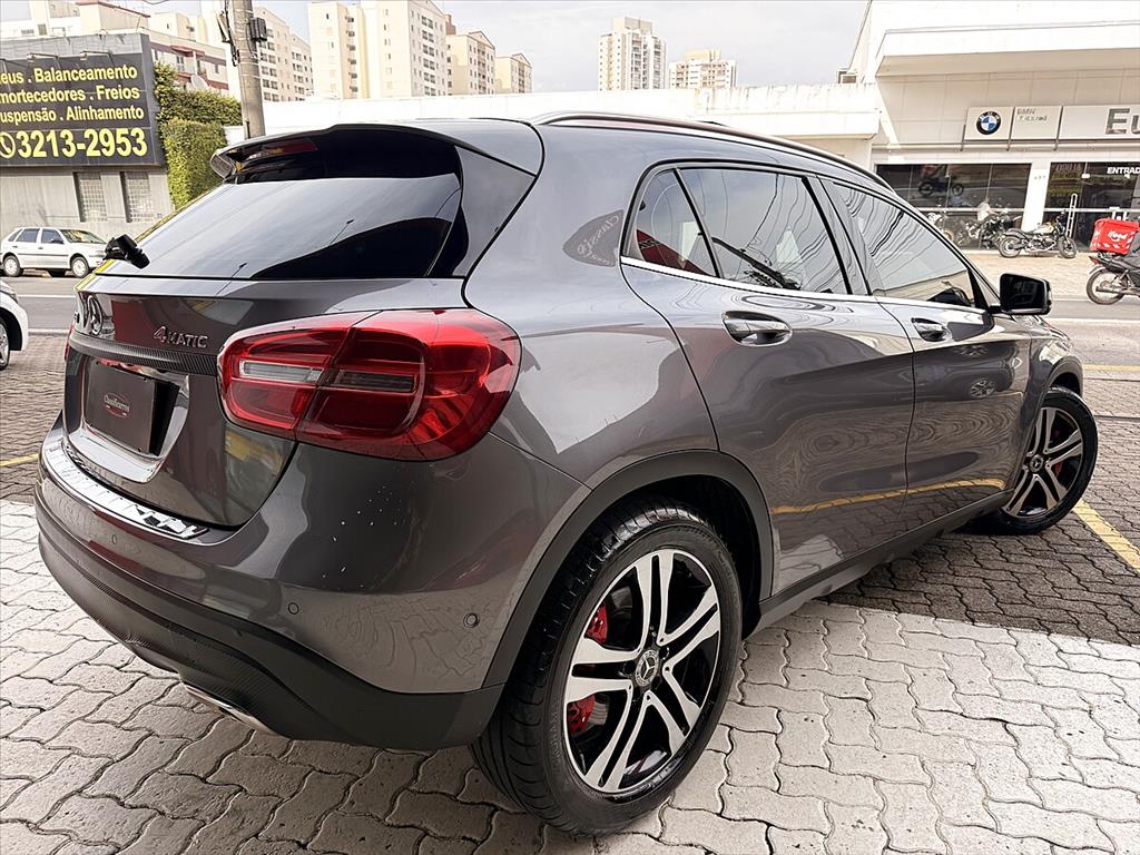 Mercedes-Benz Gla 250 - 2.0 16V TURBO GASOLINA VISION 4P AUTOMÁTICO