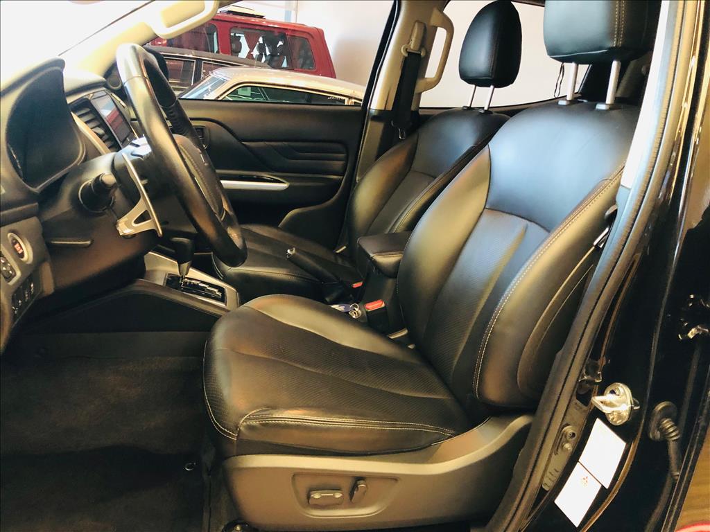 L200 TRITON 2.4 16V TURBO DIESEL SPORT HPE-S CD 4P 4X4 AUTOMÁTICO6