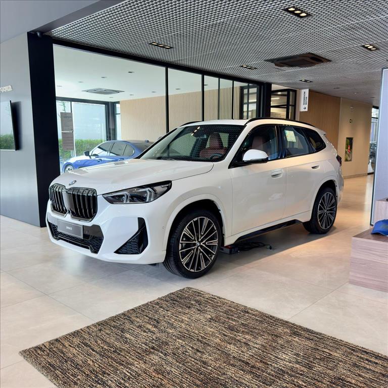 X1 2.0 16V TURBO GASOLINA SDRIVE20I M SPORT STEPTRONIC