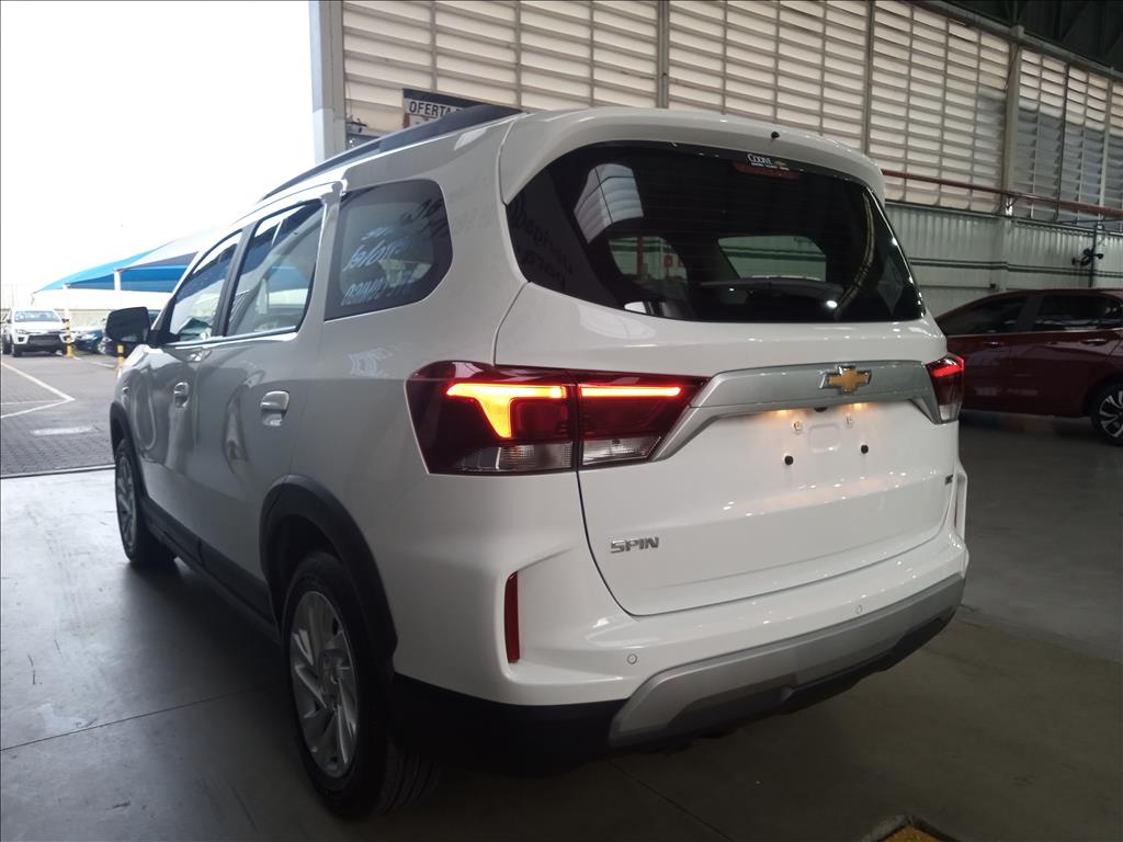 SPIN 1.8 LTZ 8V FLEX 4P AUTOMÁTICO3