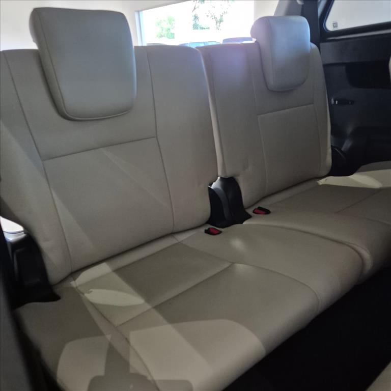 HILUX SW4 2.8 SRX DIAMOND 4X4 7 LUGARES 16V TURBO INTERCOOLER DIESEL 4P AUTOMÁTICO17