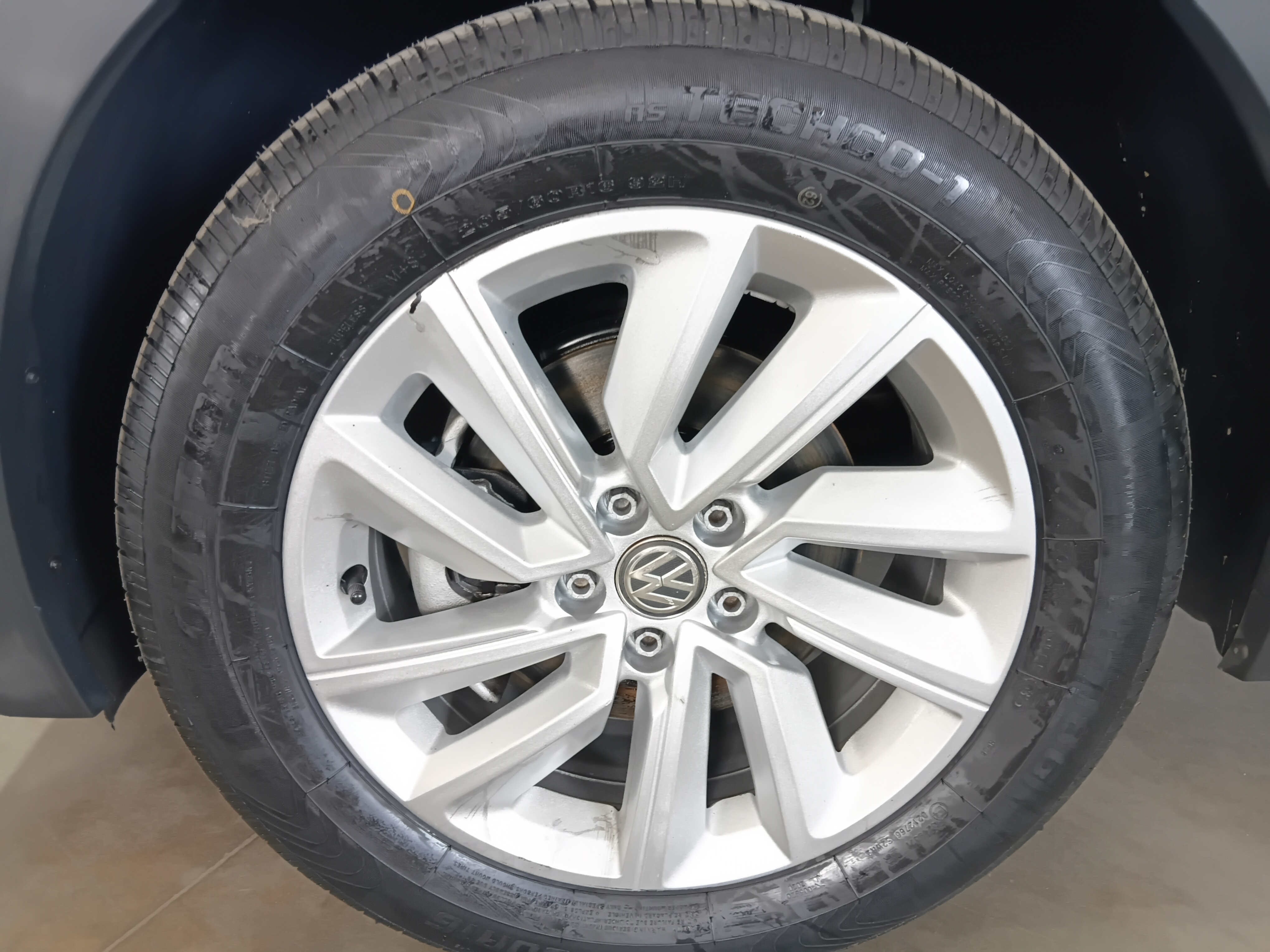 Volkswagen-T-CROSS-1.0 200 TSI TOTAL FLEX AUTOMÁTICO