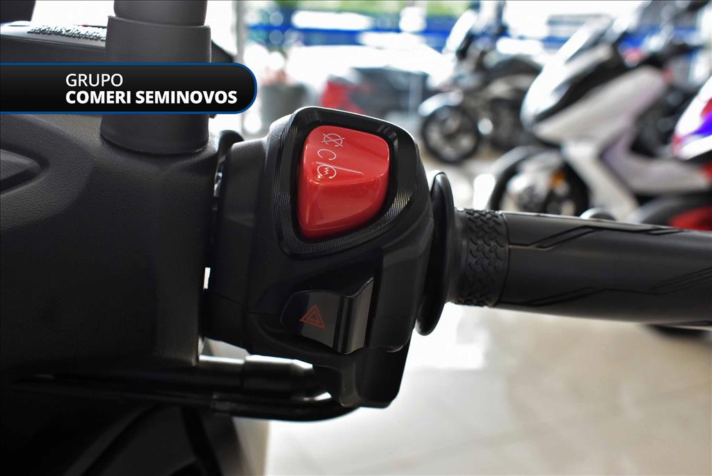 XMAX 250 CONNECTED ABS13