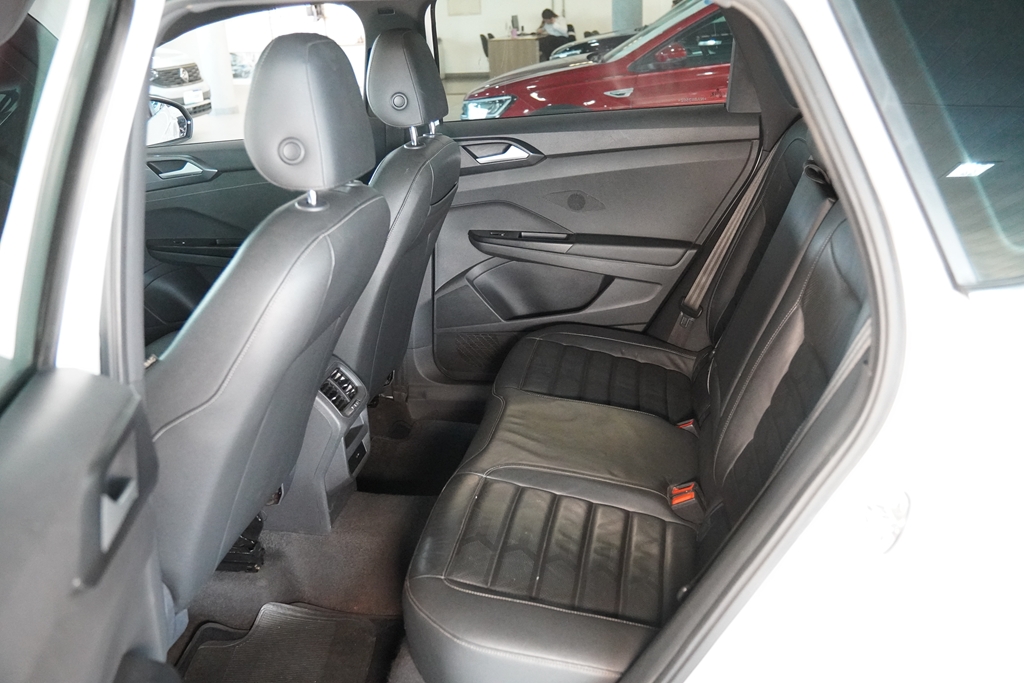 TAOS 1.4 250 TSI TOTAL FLEX HIGHLINE AUTOMÁTICO12