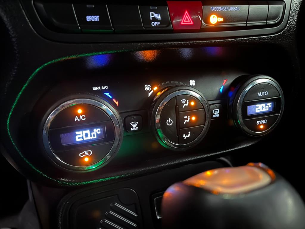 RENEGADE 1.8 16V FLEX LONGITUDE 4P AUTOMÁTICO12