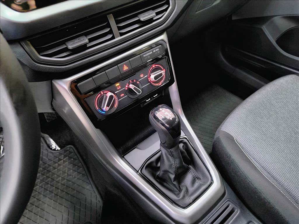 T-CROSS 1.0 200 TSI TOTAL FLEX AUTOMÁTICO10