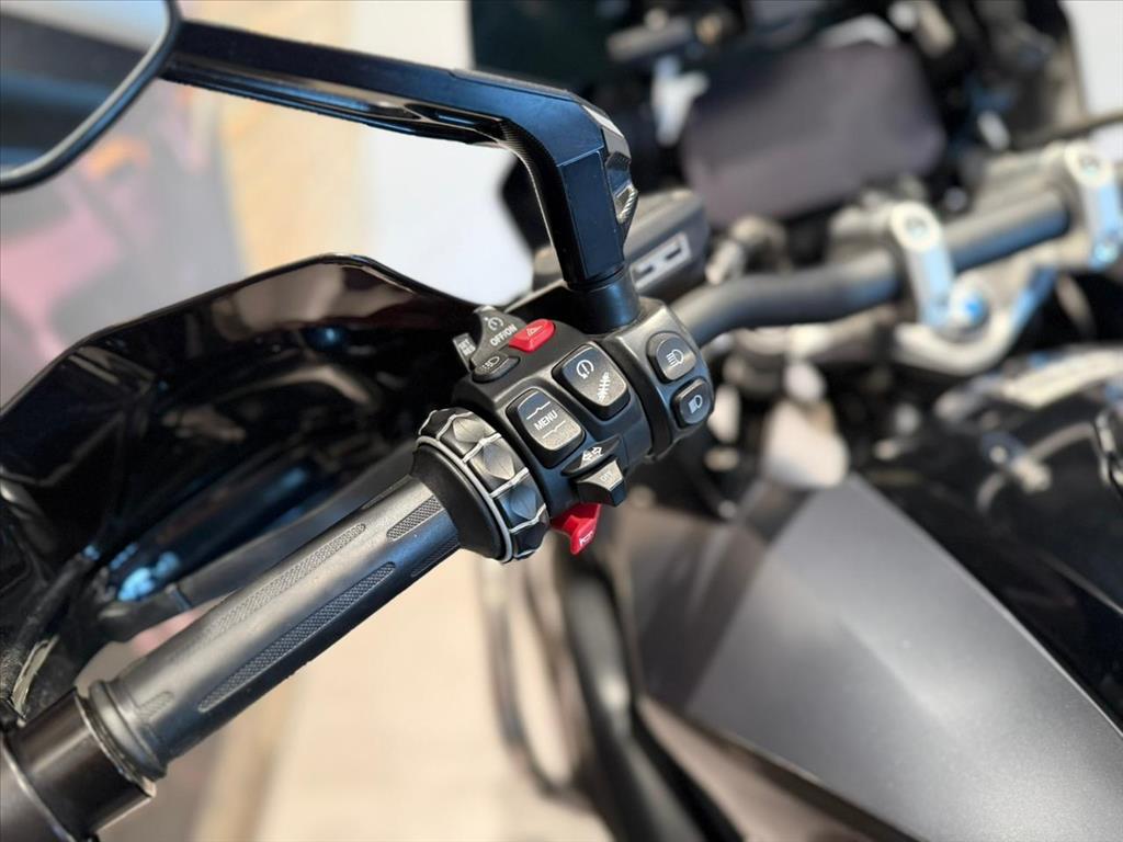 BMW Motorrad-R-1250 GS TRIPLE BLACK