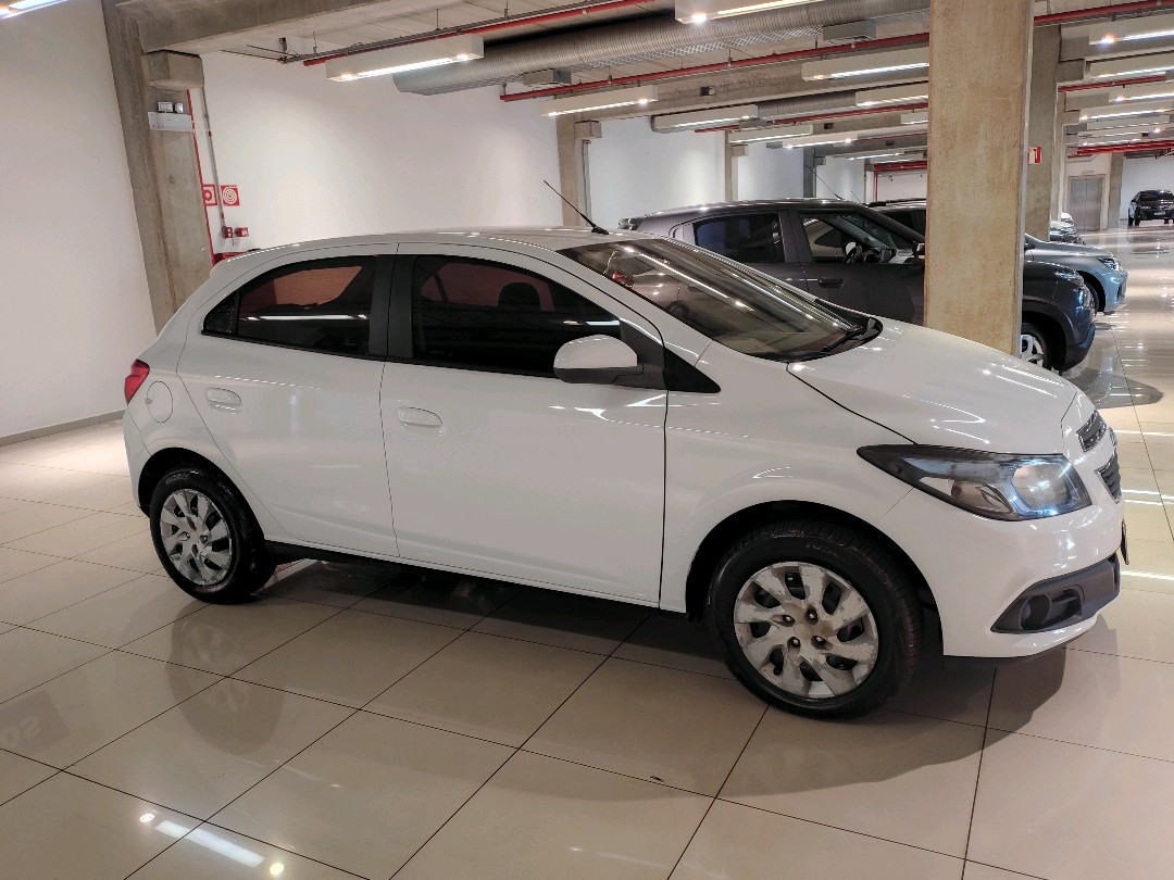 Chevrolet Onix 1.4 Mpfi LT 8V Flex 4P Automático - foto 3