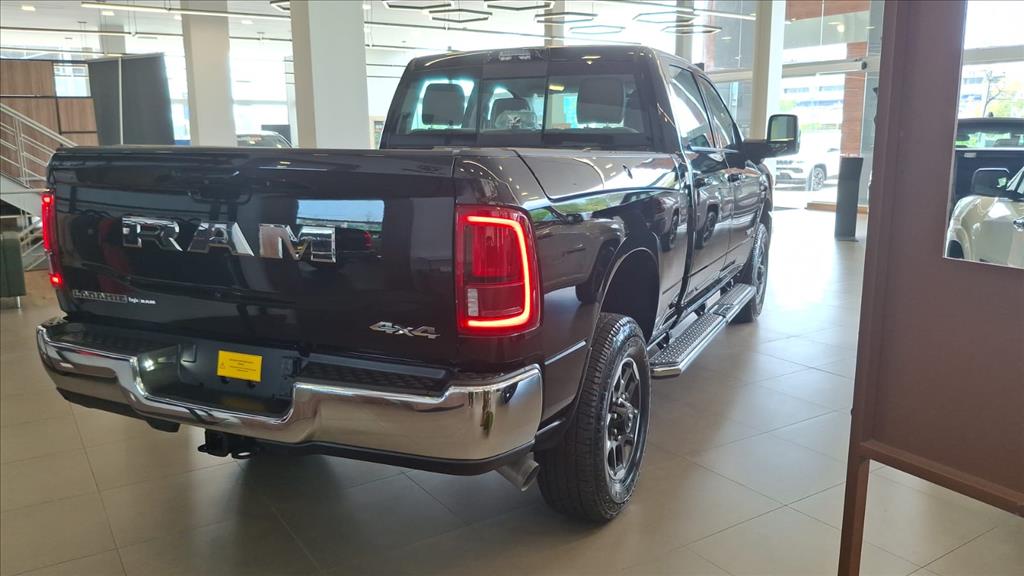 2500 6.7 I6 TURBO DIESEL LARAMIE CD 4X4 AUTOMÁTICO3