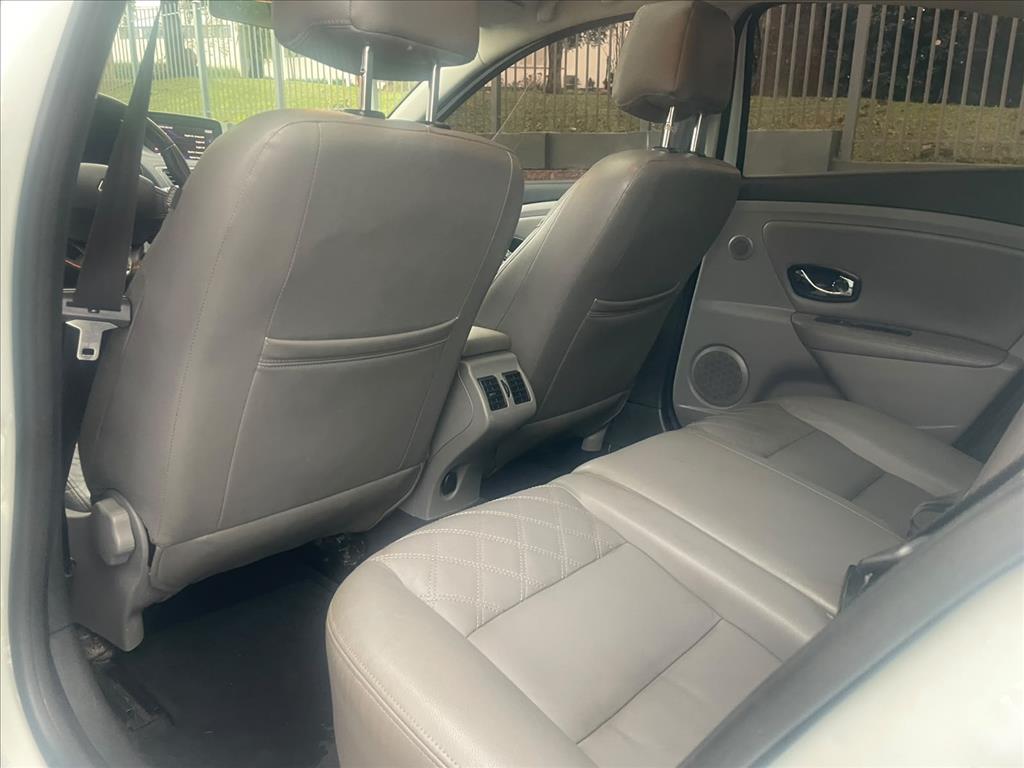 Renault-FLUENCE-2.0 PRIVILÉGE 16V FLEX 4P AUTOMÁTICO