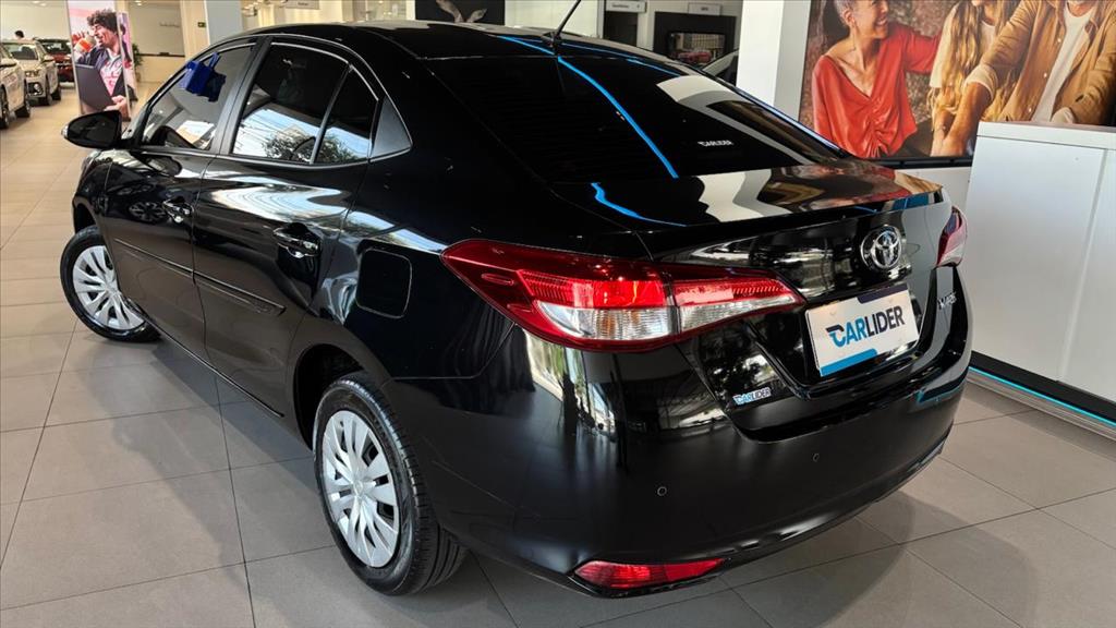 YARIS 1.5 16V FLEX SEDAN XL LIVE MULTIDRIVE3