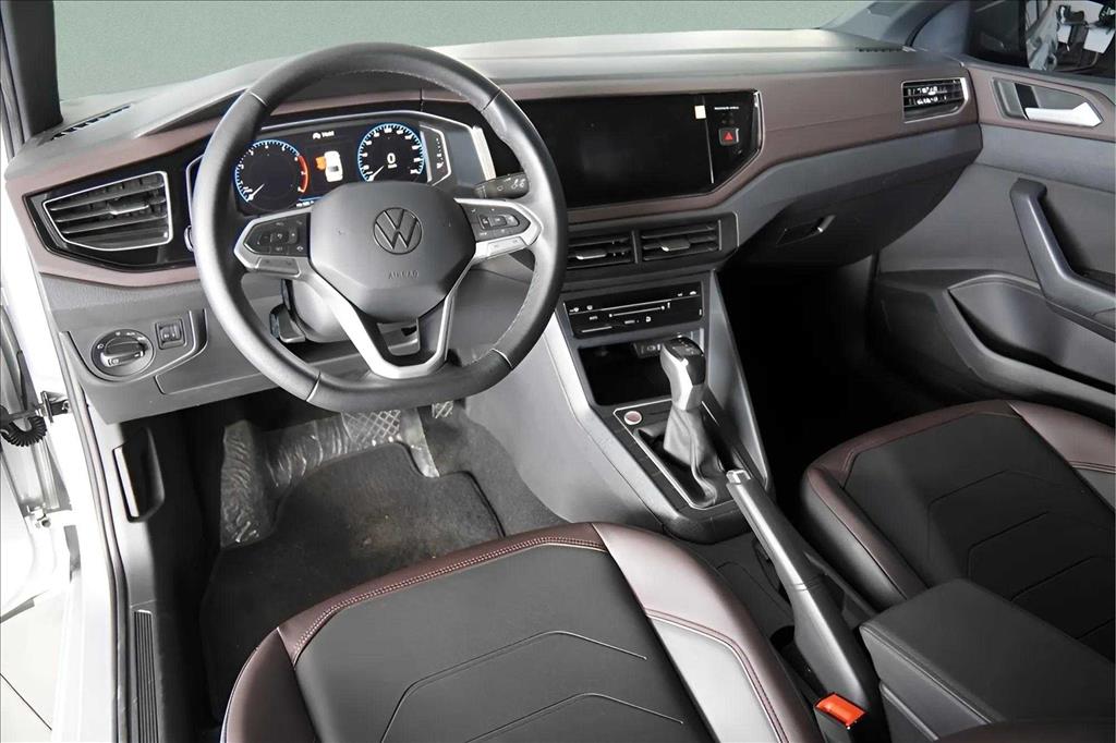 VIRTUS 1.0 200 TSI HIGHLINE AUTOMÁTICO11