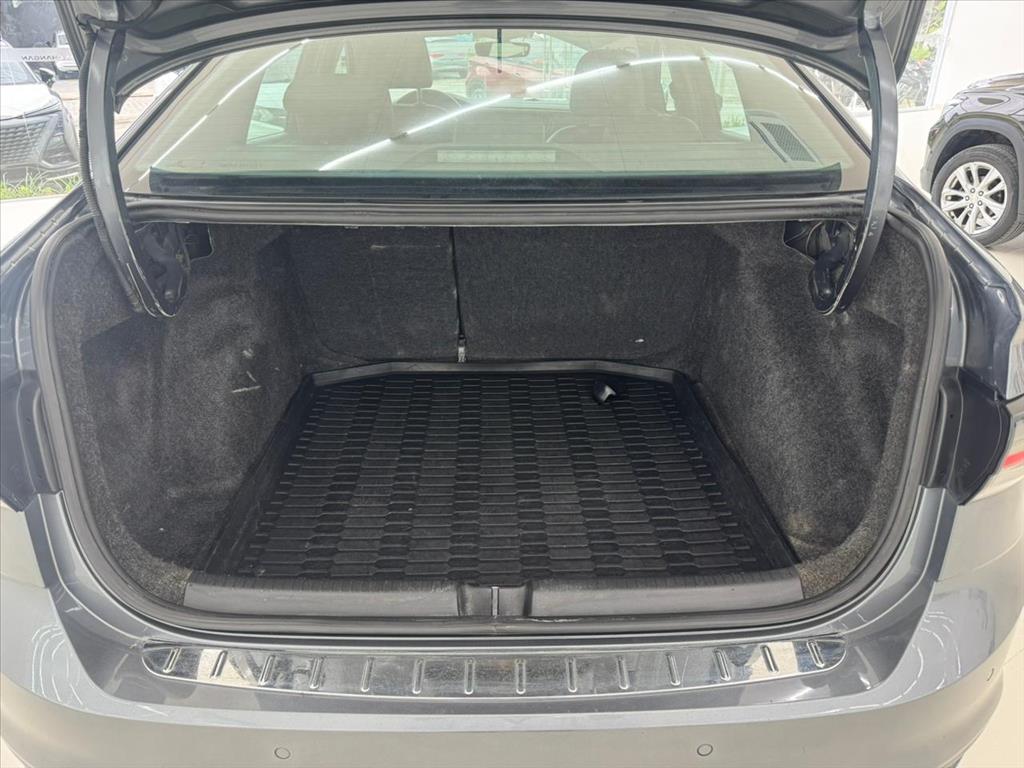 Volkswagen-VIRTUS-1.4 250 TSI EXCLUSIVE AUTOMÁTICO