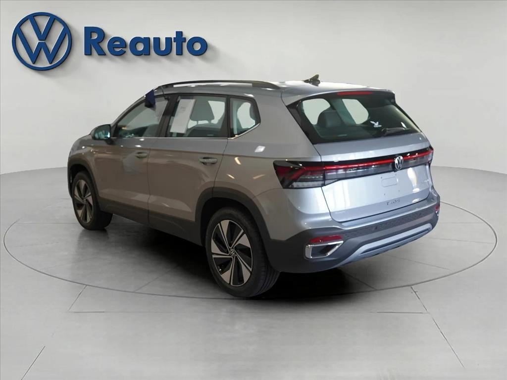 TAOS 1.4 250 TSI TOTAL FLEX COMFORTLINE AUTOMÁTICO5