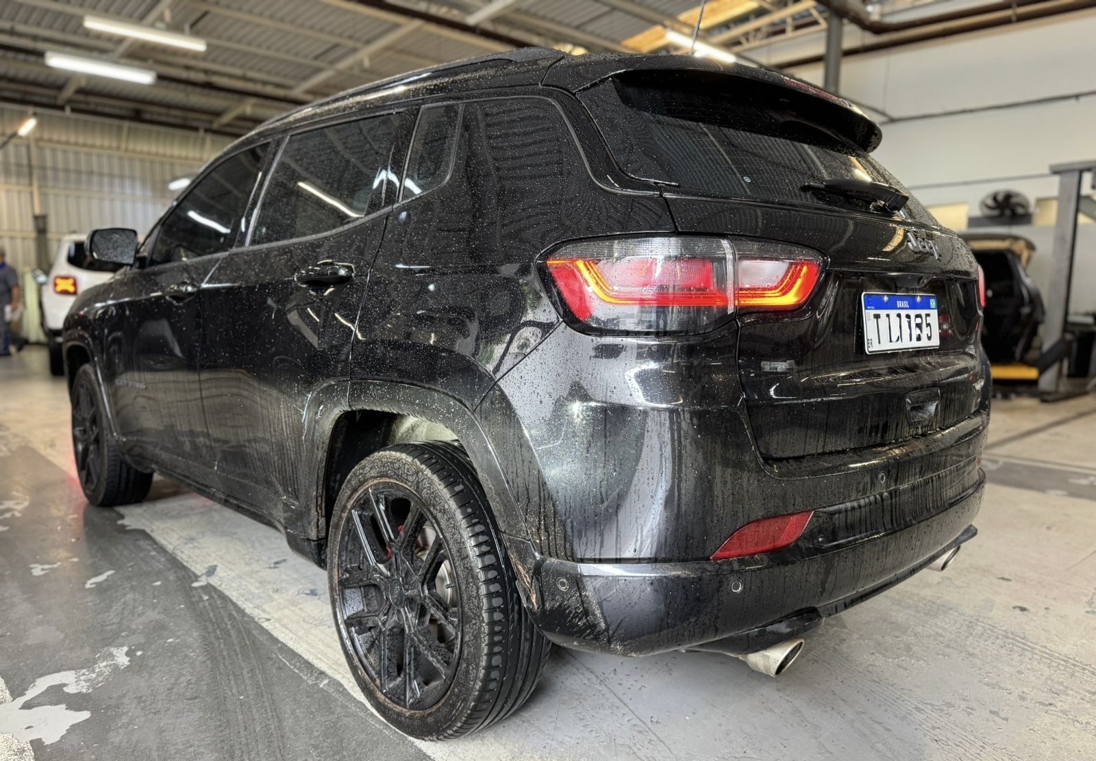 COMPASS 2.0 HURRICANE 4 TURBO GASOLINA BLACKHAWK AT914