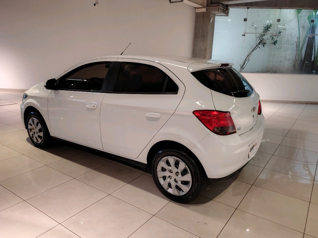 Chevrolet Onix 1.4 Mpfi LT 8V Flex 4P Automático - foto 6