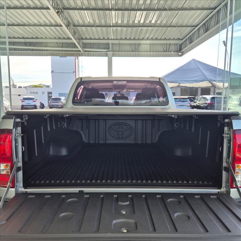HILUX 2.8 D-4D TURBO DIESEL CD SR 4X4 AUTOMÁTICO14