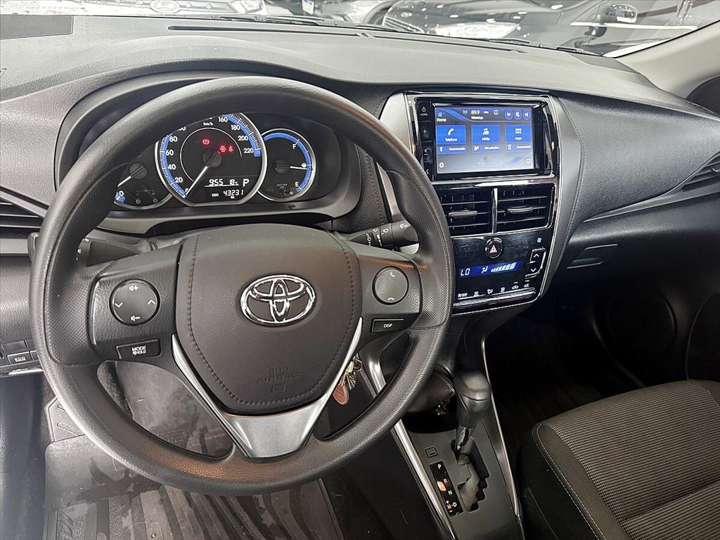 Toyota Yaris - 1.5 16V FLEX SEDAN XL MULTIDRIVE