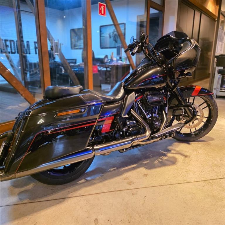 ROAD GLIDE ULTRA