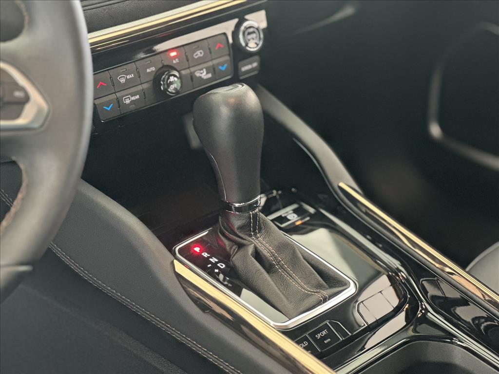 COMMANDER 1.3 T270 TURBO FLEX LIMITED AT68