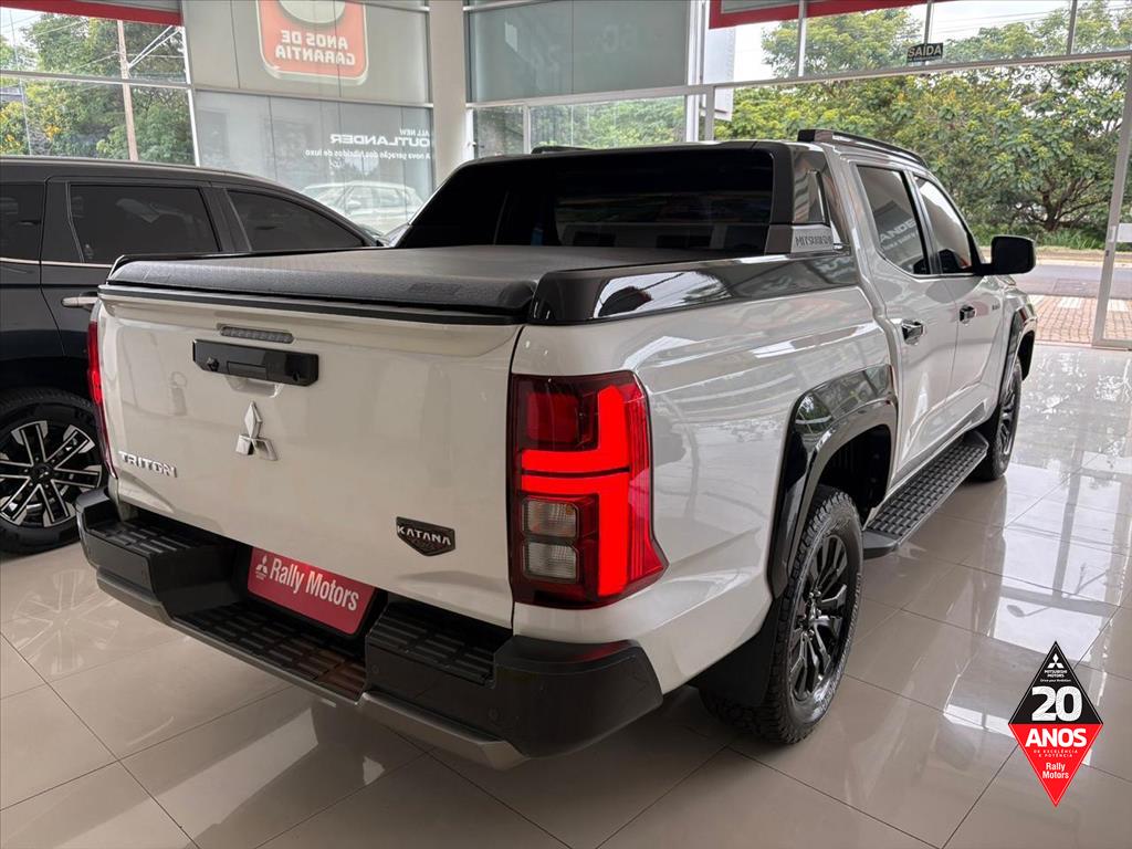 Mitsubishi-TRITON-2.4 BITURBO DIESEL CD KATANA 4X4 AUTOMÁTICO