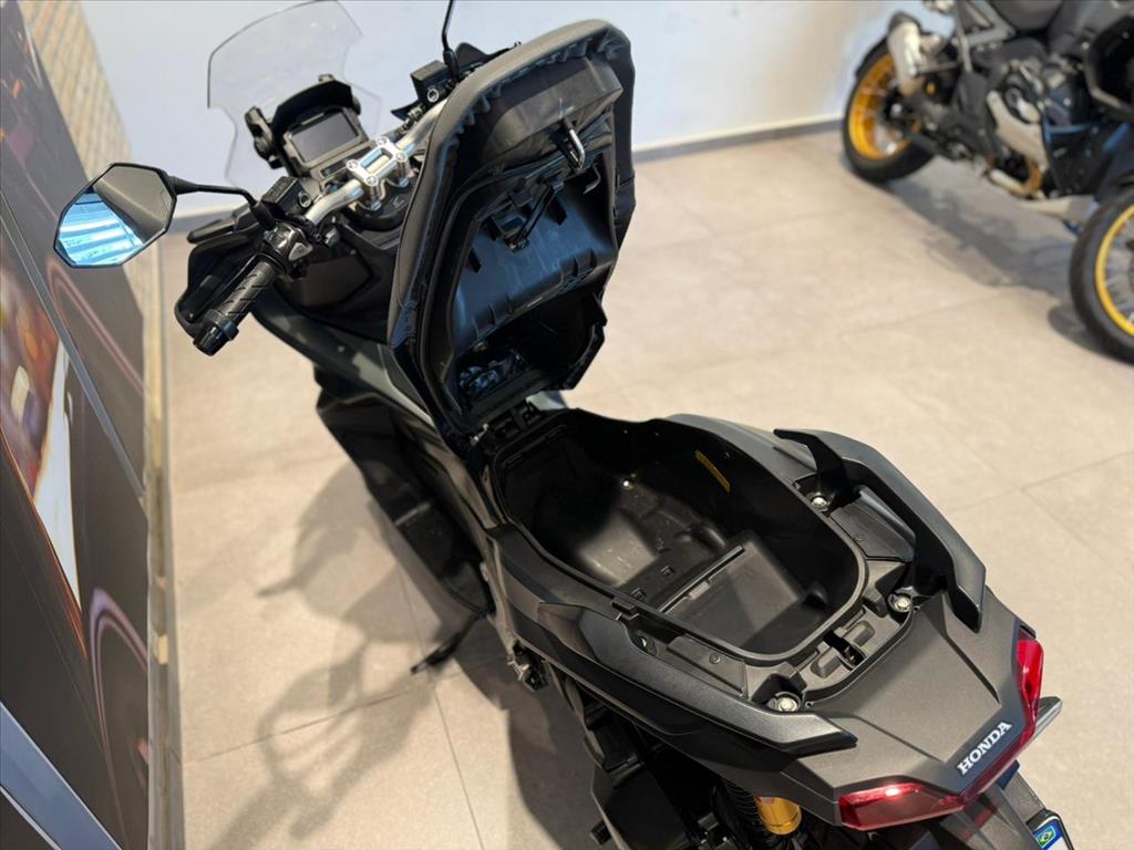 HONDA-ADV-ADV