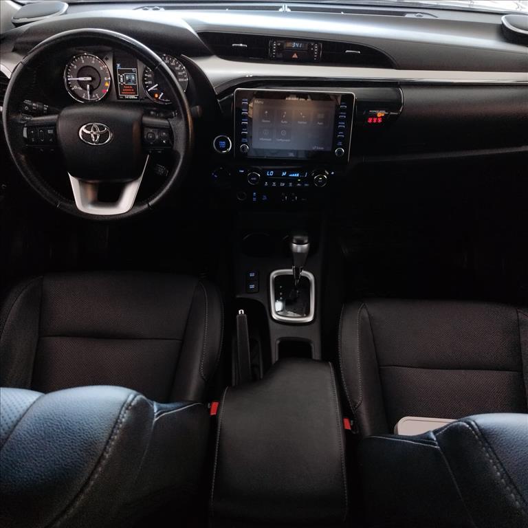 HILUX 2.8 D-4D TURBO DIESEL CD SRX 4X4 AUTOMÁTICO14