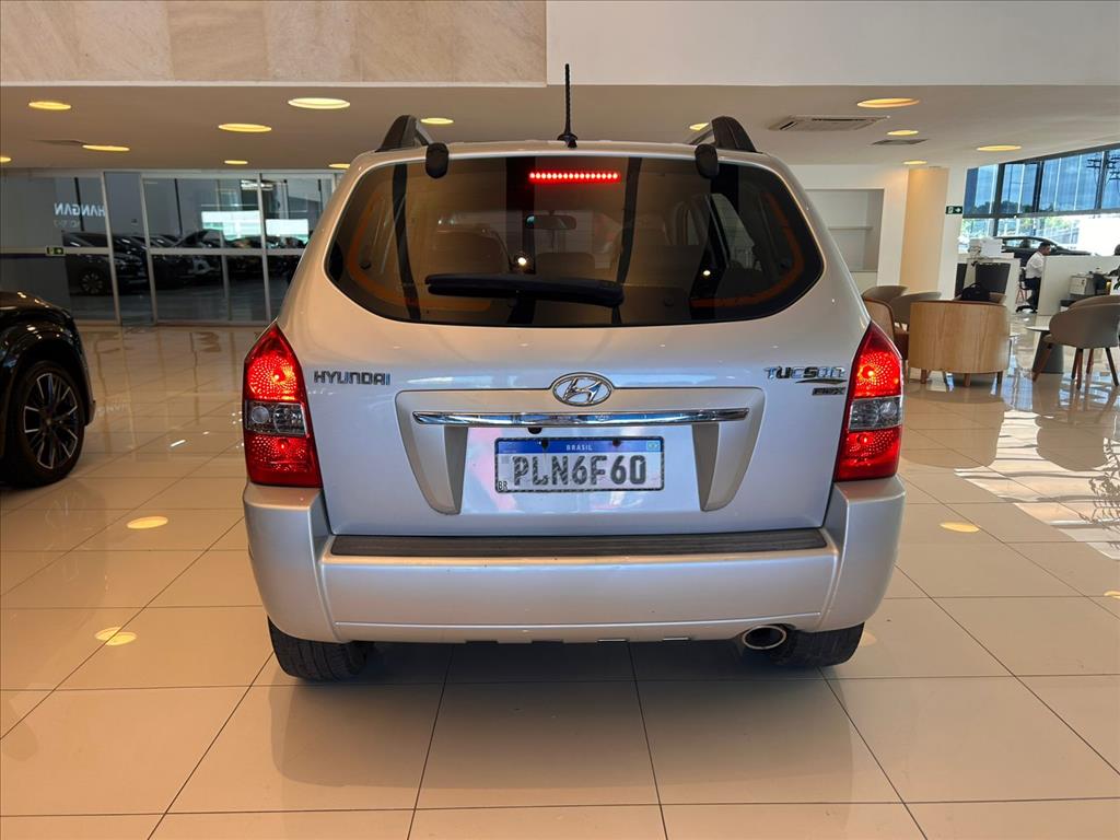 Hyundai-TUCSON-2.0 MPFI GLS 16V 143CV 2WD FLEX 4P AUTOMÁTICO