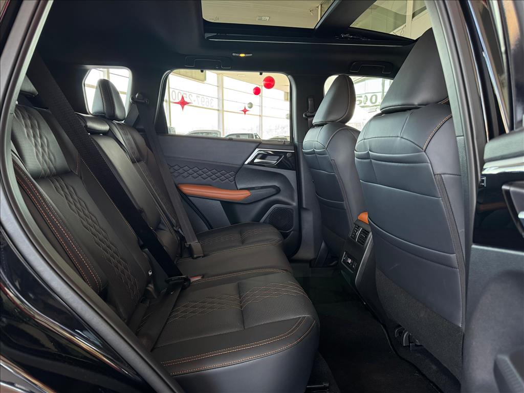 Mitsubishi-OUTLANDER-2.4 PHEV SIGNATURE S-AWC DHT