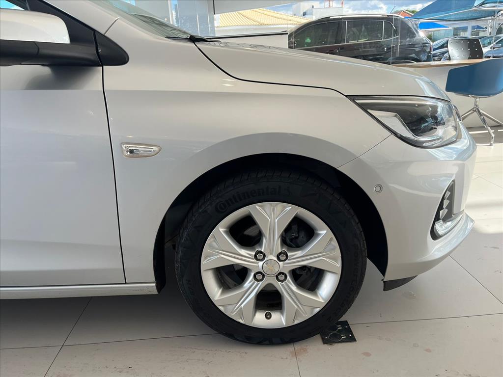 ONIX 1.0 TURBO FLEX PREMIER AUTOMÁTICO4