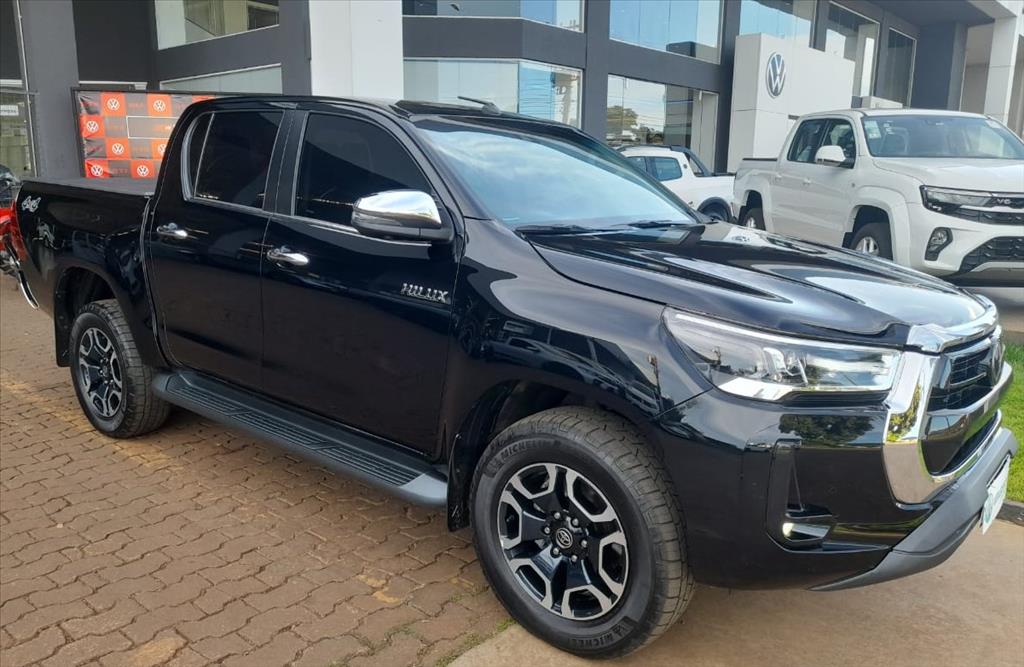 HILUX 2.8 D-4D TURBO DIESEL CD SRX 4X4 AUTOMÁTICO2