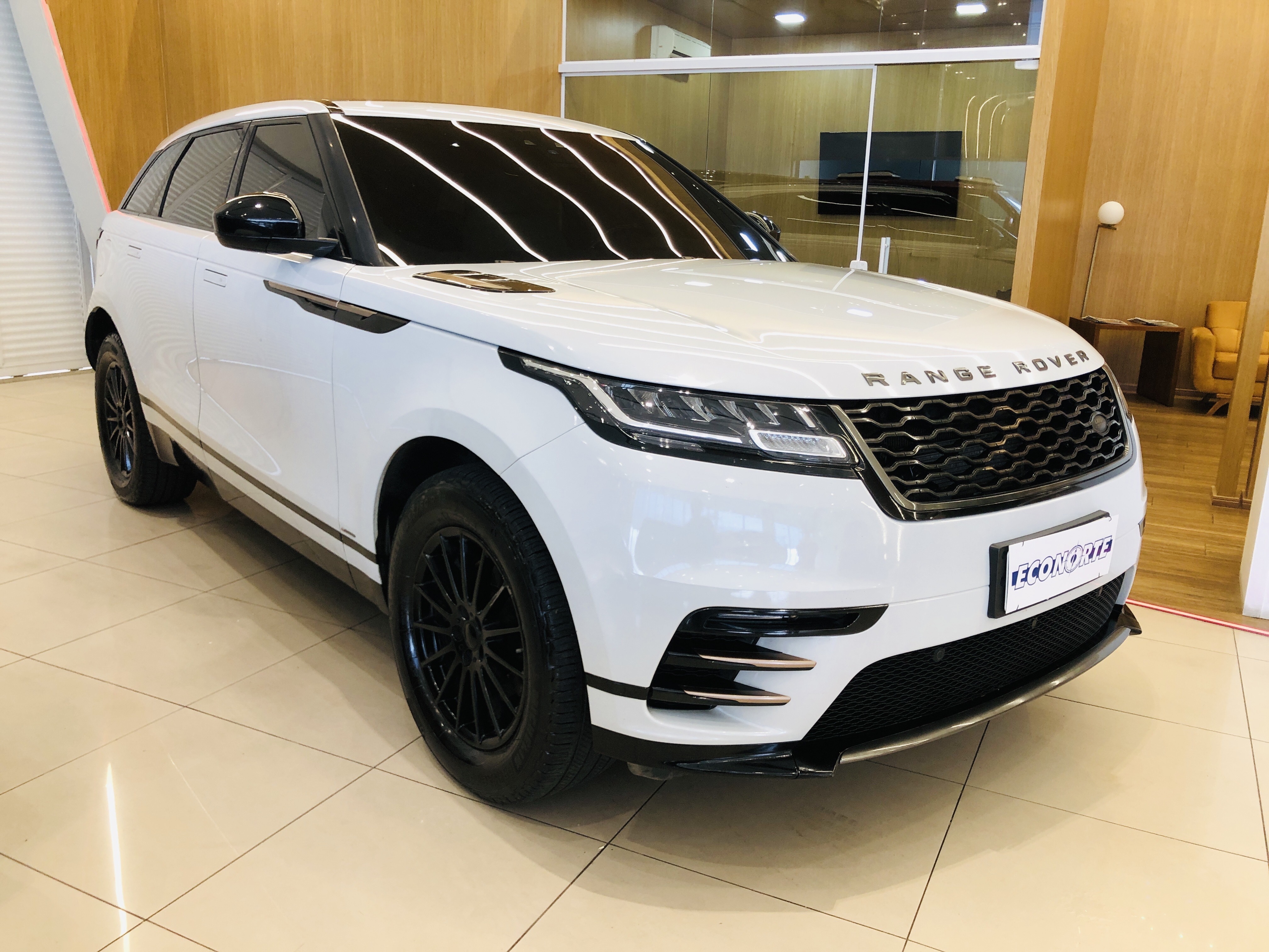 RANGE ROVER VELAR 2.0 D180 DIESEL R-DYNAMIC AUTOMÁTICO2
