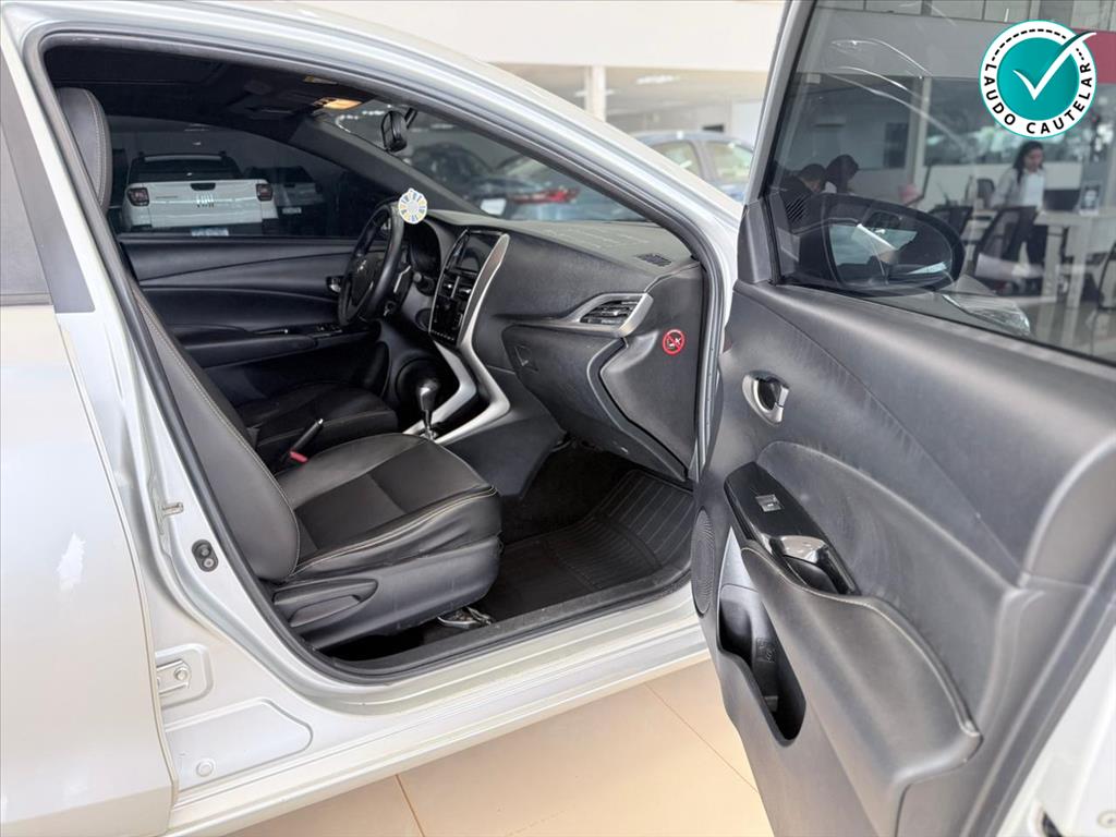YARIS 1.5 16V FLEX XLS CONNECT MULTIDRIVE14