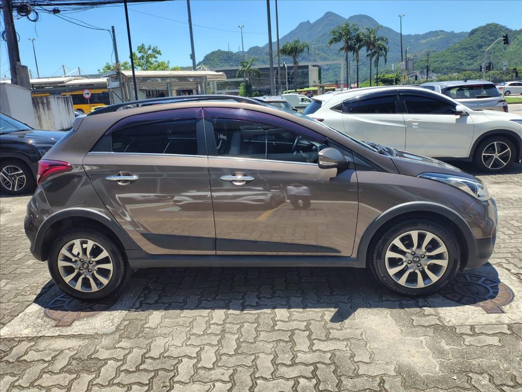 Hyundai-HB20X-1.6 16V PREMIUM FLEX 4P AUTOMÁTICO