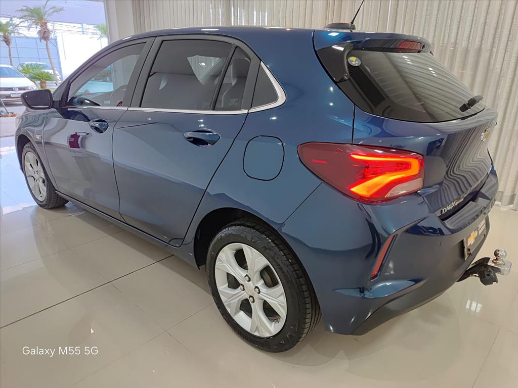 ONIX 1.0 TURBO FLEX AUTOMÁTICO5