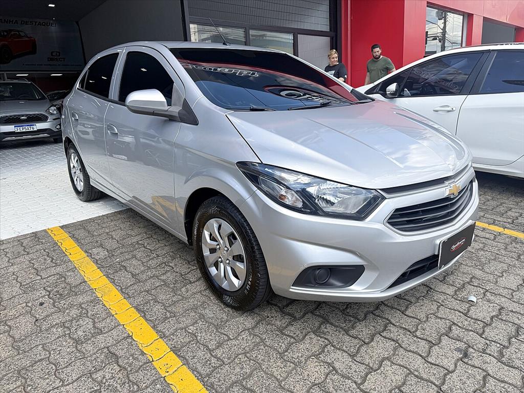 Chevrolet Onix - 1.0 MPFI LT 8V FLEX 4P MANUAL