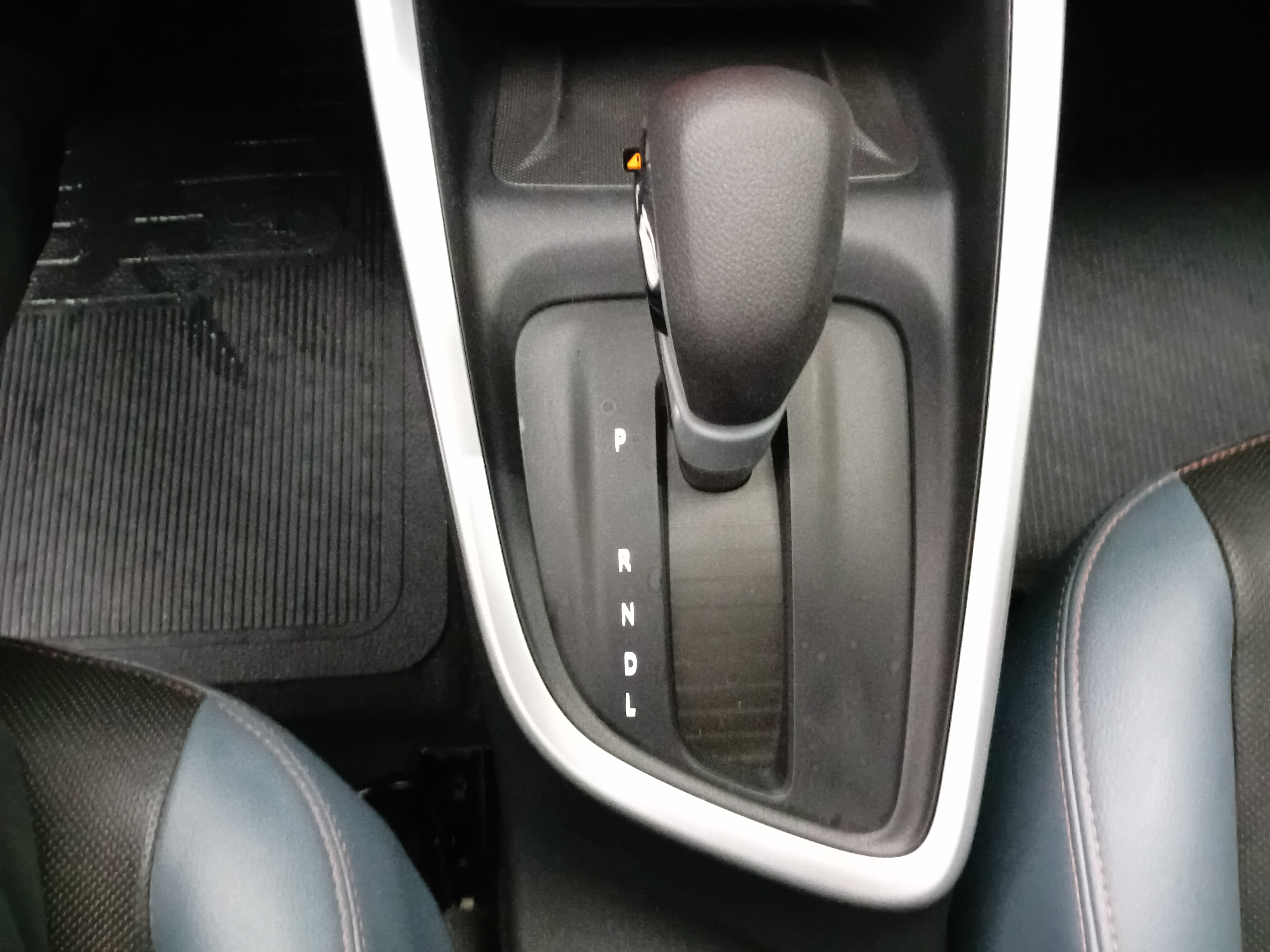 ONIX 1.0 TURBO FLEX PREMIER AUTOMÁTICO14