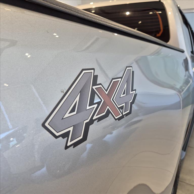 HILUX 2.8 D-4D TURBO DIESEL CD SRV 4X4 AUTOMÁTICO15